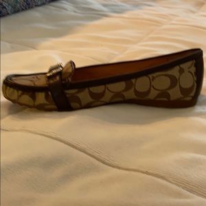 Women’s Coach flats